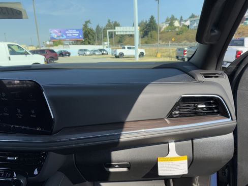 New 2025 Chevrolet Tahoe Premier image 17