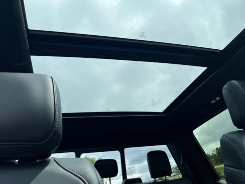 New 2026 Ford F250 Platinum AWD/4WD image 16