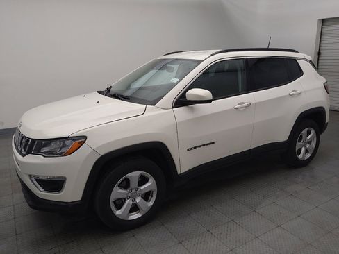 Used 2019 Jeep Compass Latitude w/ Safety & Security Group AWD/4WD image 2