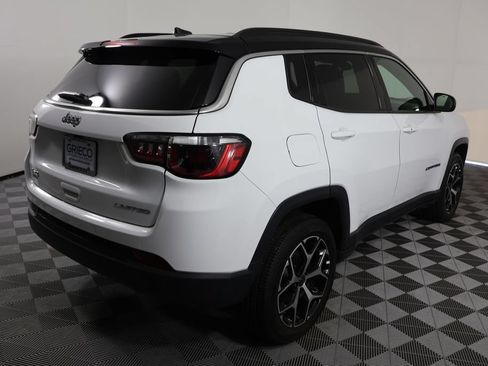 Used 2025 Jeep Compass Limited AWD/4WD image 8