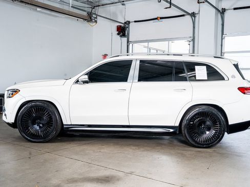Used 2021 Mercedes-Benz Maybach GLS 600 Maybach GLS 600 image 8