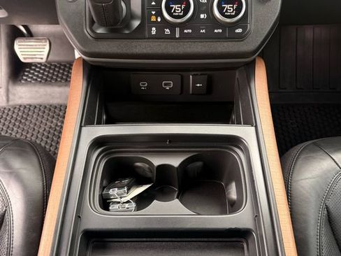 Used 2020 Land Rover Defender 110 X image 22