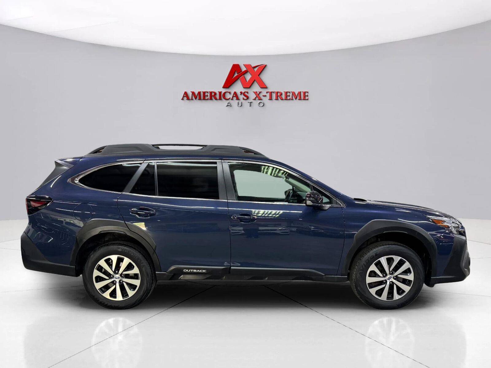 Used 2025 Subaru Outback Premium AWD/4WD image 9