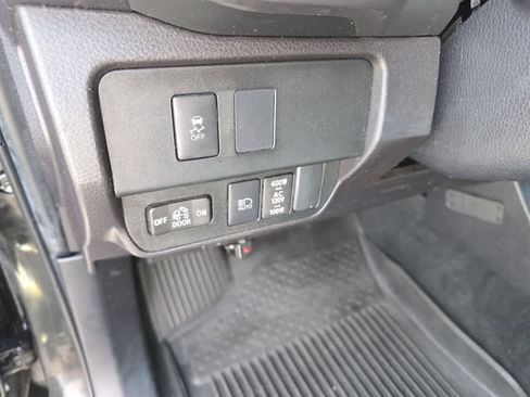 Used 2023 Toyota Tacoma TRD Off-Road AWD/4WD image 15