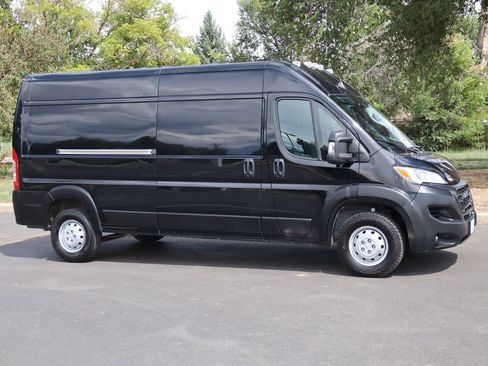 Used 2023 RAM ProMaster 2500 FWD image 2
