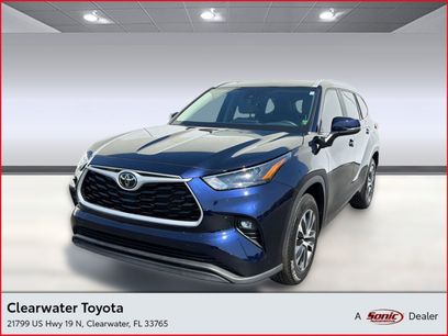 Used 2023 Toyota Highlander XLE