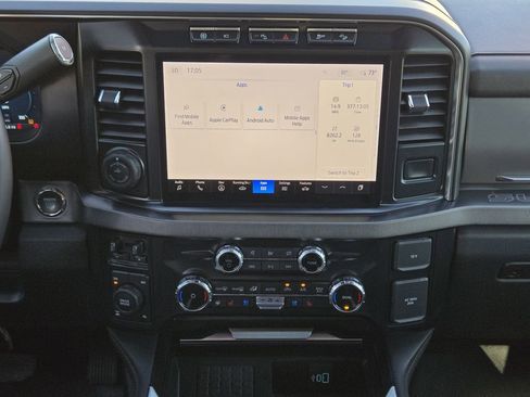 Used 2024 Ford F250 Platinum w/ FX4 Off-Road Package image 21