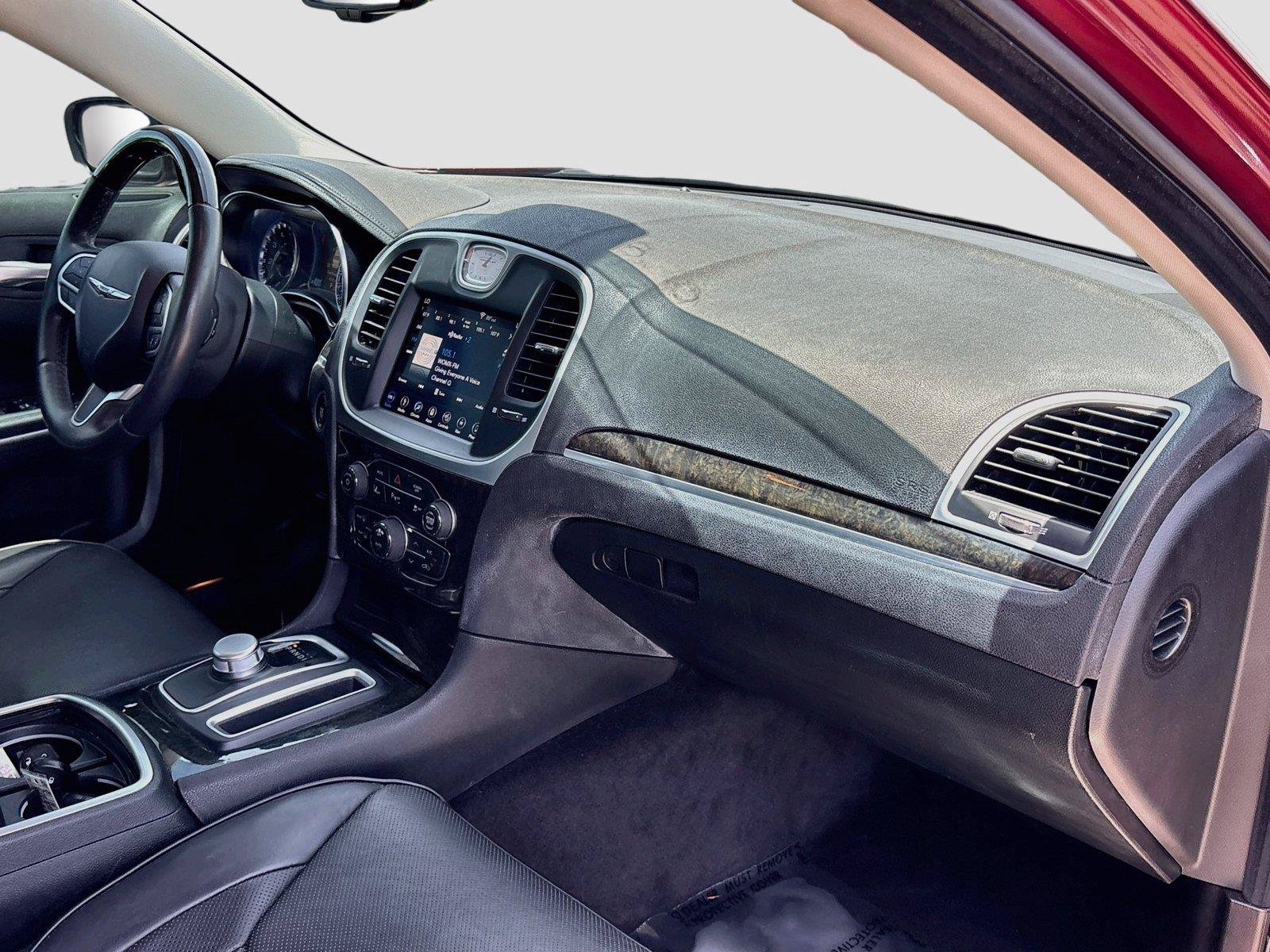 Used 2018 Chrysler 300 Limited w/ Safetytec Plus Group RWD image 30