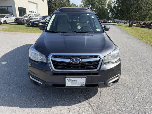 Used 2018 Subaru Forester 2.5i Premium w/ All-Weather Package AWD/4WD image 8