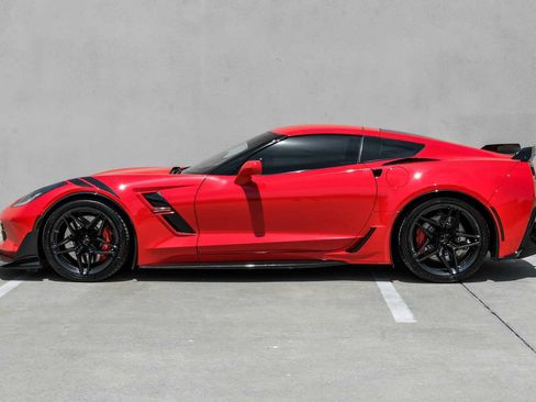 Used 2019 Chevrolet Corvette Grand Sport w/ Grand Sport Heritage Package RWD image 11