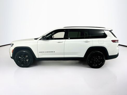 Used 2023 Jeep Grand Cherokee L Laredo RWD image 8