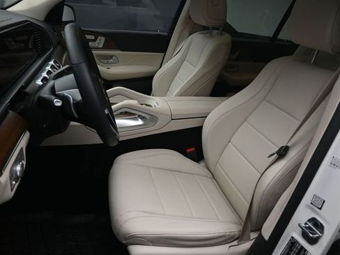 Used 2026 Mercedes-Benz GLS 450 4MATIC image 18