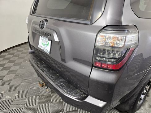 Used 2016 Toyota 4Runner SR5 AWD/4WD image 16