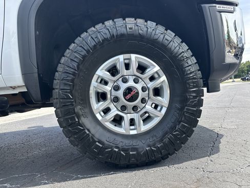 Used 2024 GMC Sierra 2500 SLE w/ SLE Value Package; AWD/4WD image 13