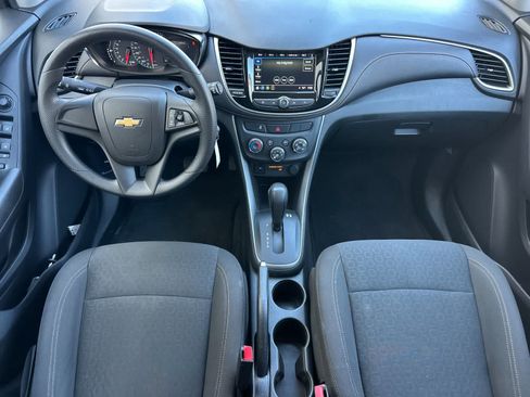 Used 2018 Chevrolet Trax LS AWD/4WD image 3