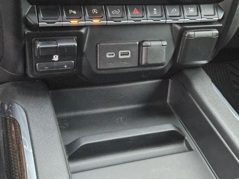 Used 2020 Chevrolet Silverado 1500 RST w/ All-Star Edition image 27