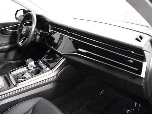 Used 2023 Audi Q8 Prestige w/ Prestige Package AWD/4WD image 19