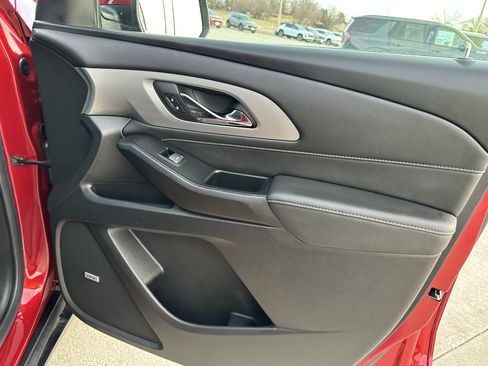 Certified 2023 Chevrolet Traverse LT w/ LT Premium Package image 36