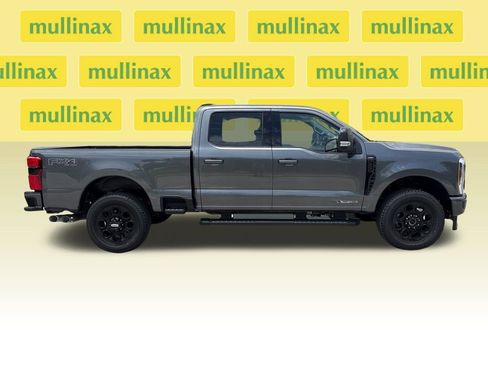 New 2026 Ford F250 Lariat w/ Black Appearance Package AWD/4WD image 4