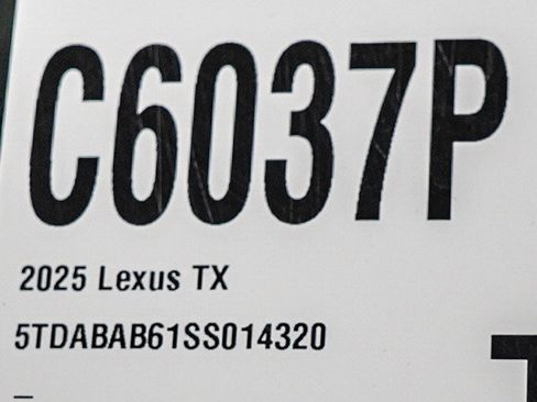 Used 2025 Lexus TX 500h AWD image 33