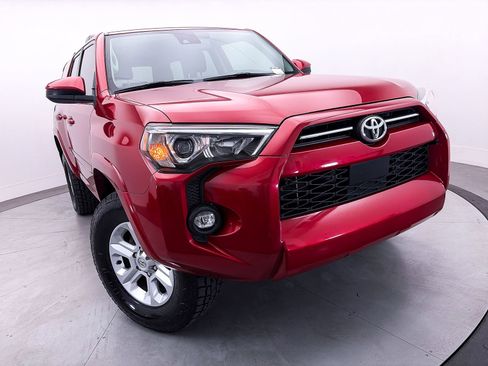Used 2022 Toyota 4Runner SR5 AWD/4WD image 6