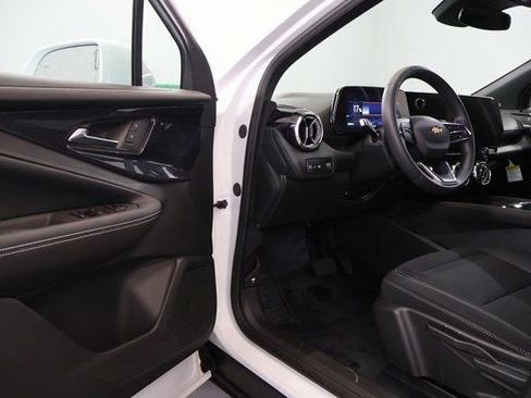 New 2026 Chevrolet Blazer EV LT image 8