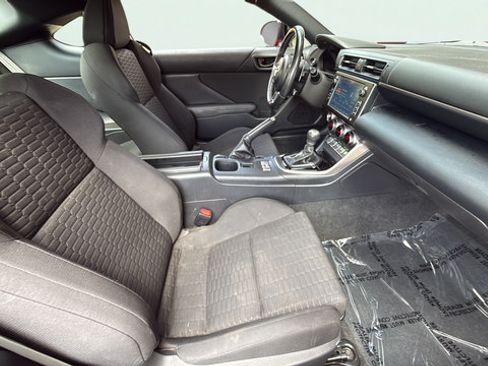 Used 2022 Toyota GR86 RWD image 22