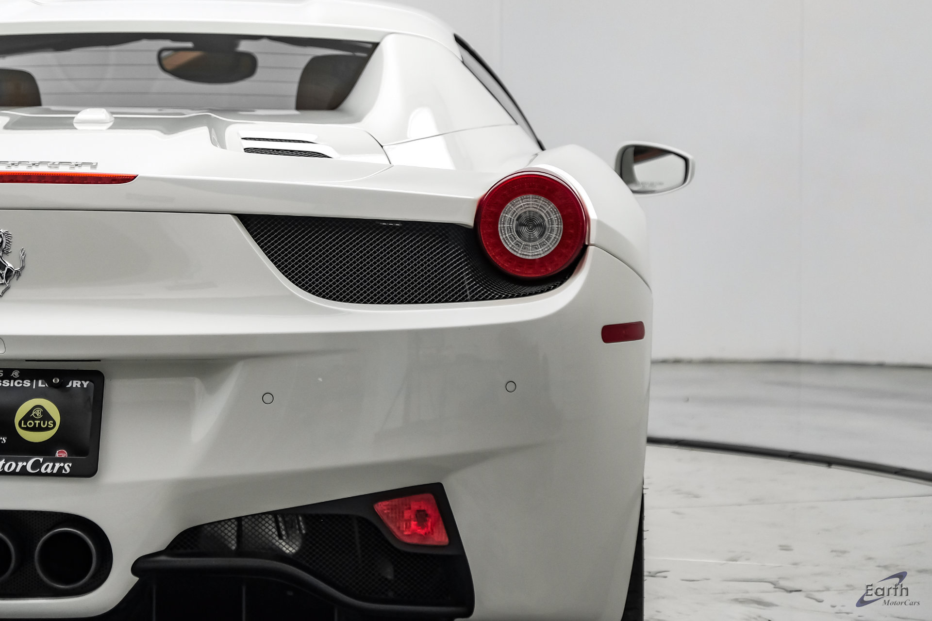Used 2015 Ferrari 458 Spider RWD image 18