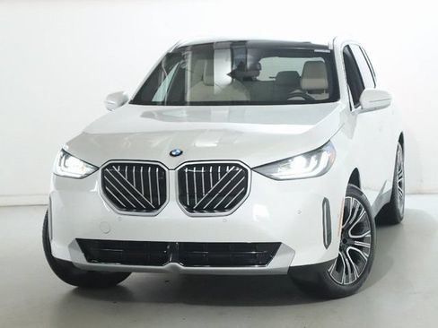 Used 2026 BMW X3 xDrive30i w/ Premium Package AWD/4WD image 3