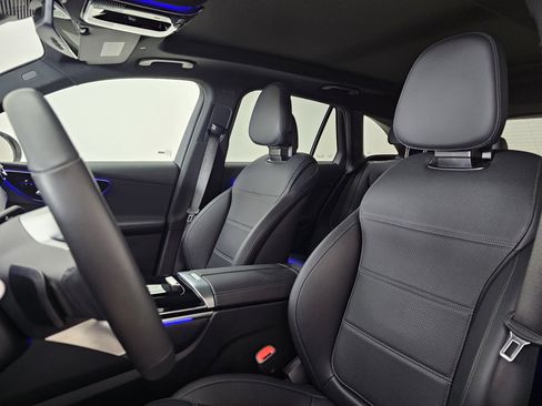 Certified 2025 Mercedes-Benz GLC 300 GLC 300 image 9