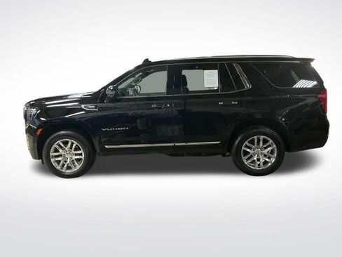 Certified 2022 GMC Yukon SLT w/ SLT Premium Package image 3