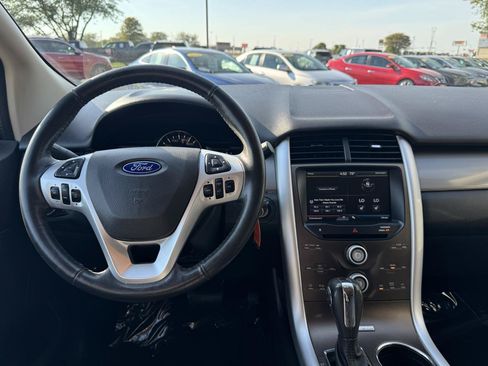Used 2013 Ford Edge SEL FWD image 3