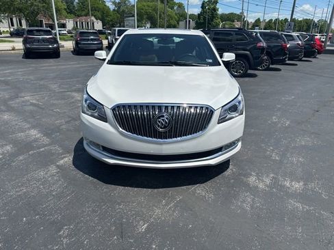 Used 2016 Buick LaCrosse Premium FWD image 2