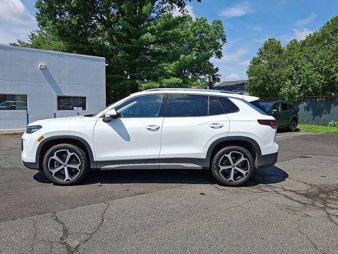 New 2026 Volkswagen Tiguan SE w/ Panoramic Sunroof Package AWD/4WD image 8