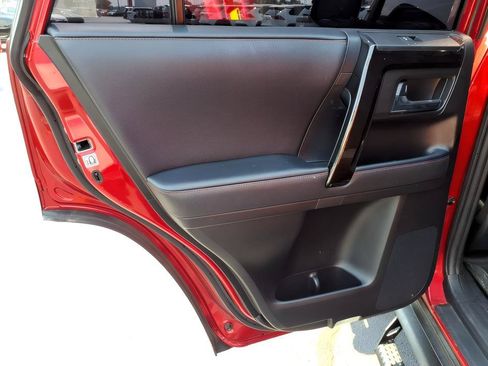 Used 2022 Toyota 4Runner TRD Off-Road Premium w/ Moonroof Package AWD/4WD image 13