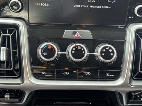 Used 2023 Kia Sorento LX AWD/4WD image 27
