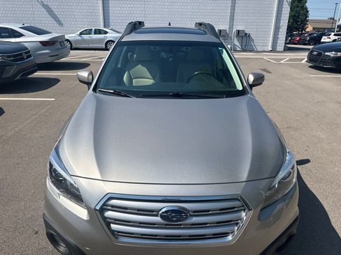 Used 2017 Subaru Outback 2.5i Limited AWD/4WD image 5