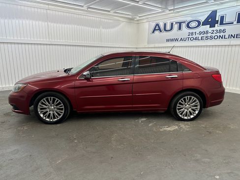 Used 2012 Chrysler 200 Limited image 9