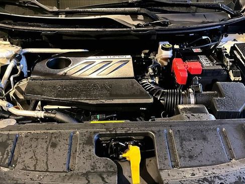 Used 2022 Nissan Rogue SV image 10