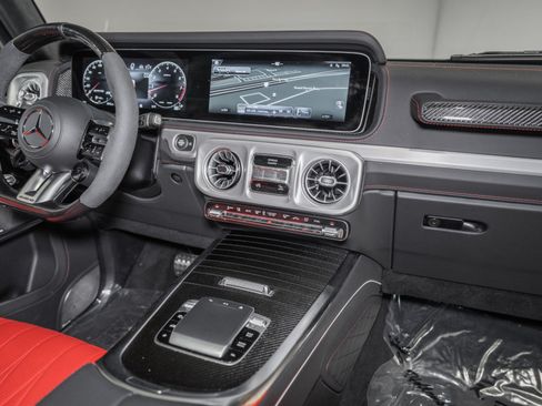 Used 2025 Mercedes-Benz G 63 AMG 4MATIC image 36