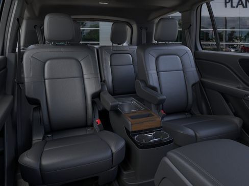 New 2026 Lincoln Aviator Reserve RWD image 11