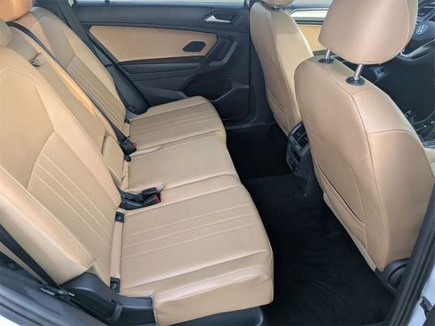 Used 2022 Volkswagen Tiguan SE image 29