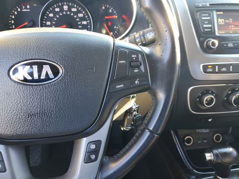 Used 2014 Kia Sorento LX image 27