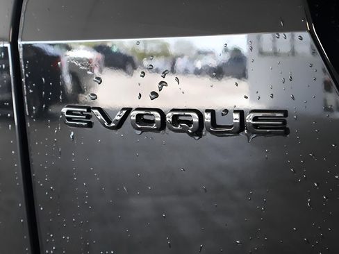 Used 2026 Land Rover Range Rover Evoque Dynamic SE AWD/4WD image 15
