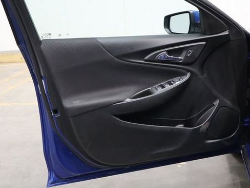 Used 2023 Chevrolet Malibu LT image 17