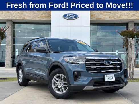 New 2026 Ford Explorer Active w/ Active Comfort Package RWD image 1