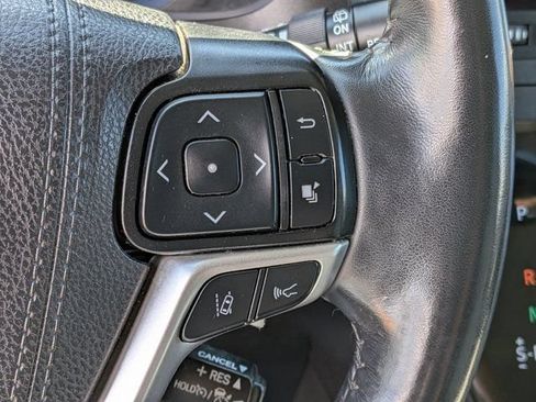 Used 2020 Toyota Sienna Limited w/ Carpet Mat Package FWD image 23