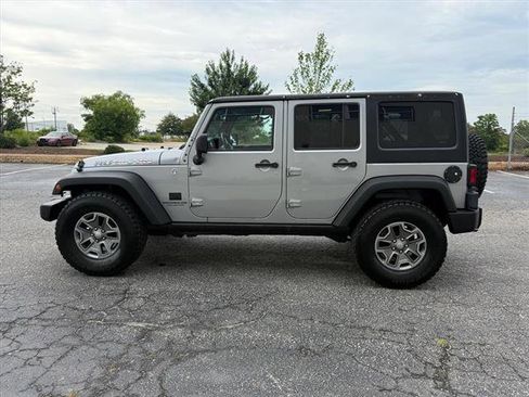 Used 2014 Jeep Wrangler Unlimited Rubicon w/ Max Tow Package AWD/4WD image 6