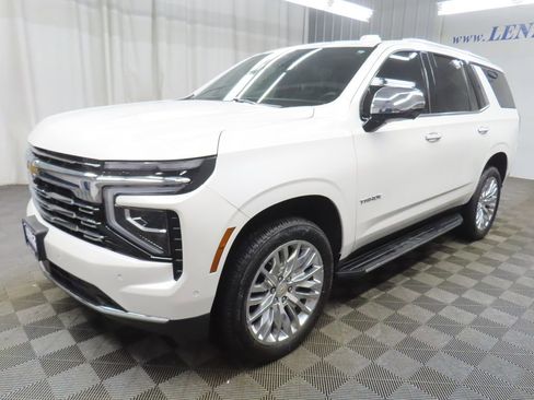 Used 2025 Chevrolet Tahoe Premier w/ Sun And Tow Package AWD/4WD image 7