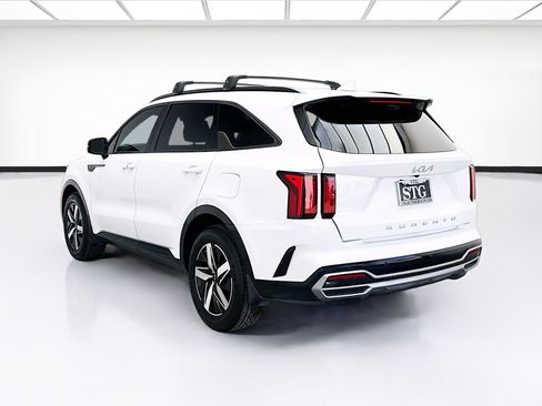 Used 2022 Kia Sorento S FWD image 6